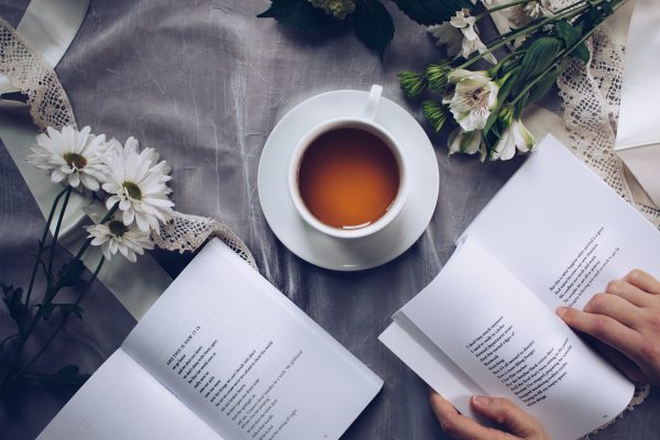 Krūzes, tases un apakštases